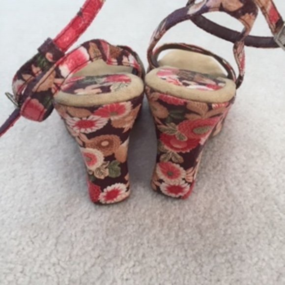 Blossom Vintage Funky Floral Print Platform Wedge Women’s Pink/Brown Sandal 8 - Picture 4 of 9